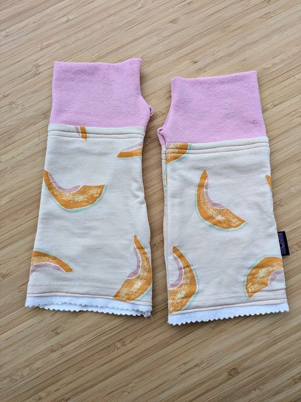 Fingerless Gloves/Arm warmers In Cantaloupe Print